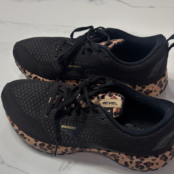 Brooks Women's Black Running Shoe with Leopard-Print Tan Midsole - Picture 6 of 12